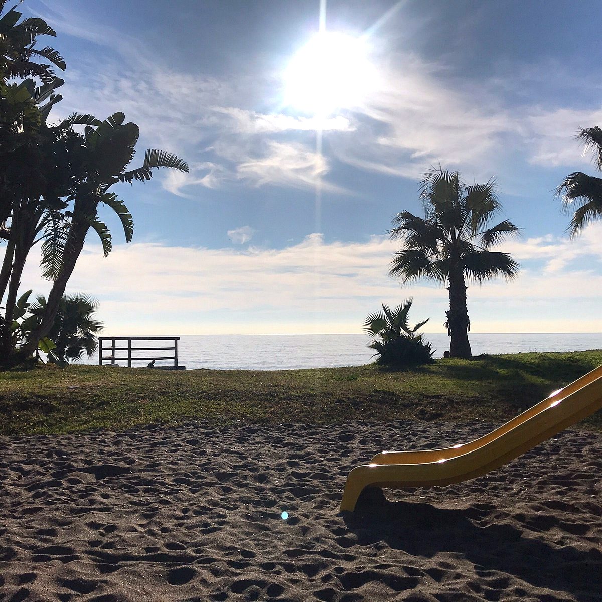 Parque junto al mar